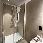 Select Hotell 4*