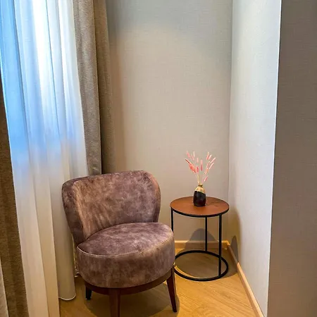 Select Hotel