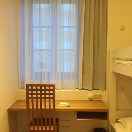Select Hotel