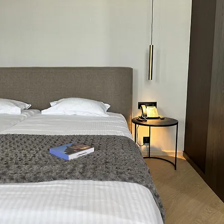 Select Hotel 4*