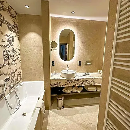 Select 4* دي بان